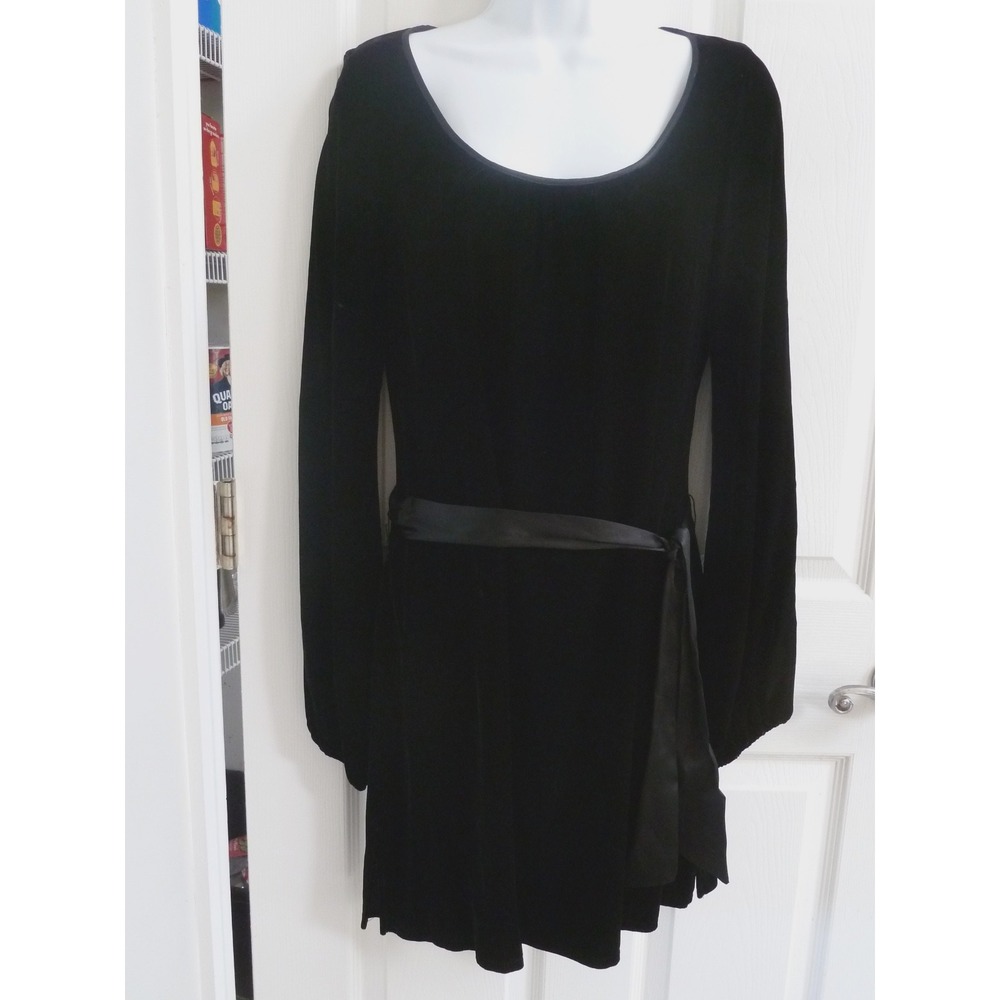 NWT LAUNDRY BY SHELLI SEGAL Sz 8 Prom Party Dress Velvet $198. Homecoming
